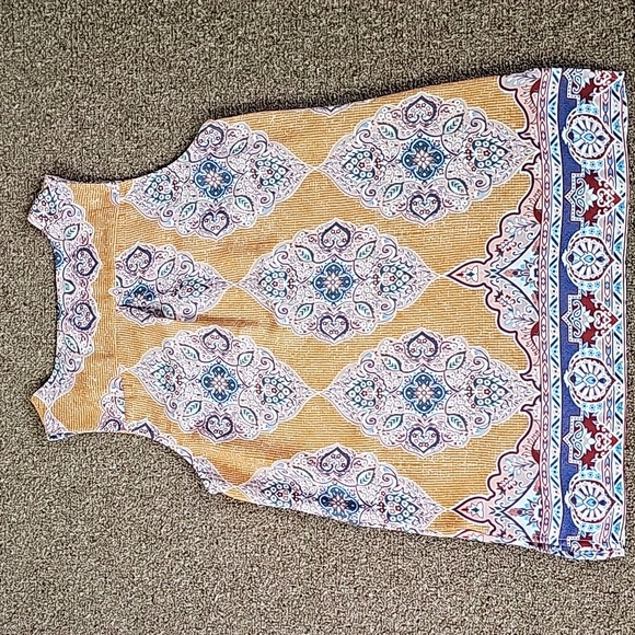 Top - Picture 7 of 16